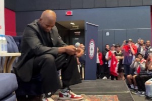 保羅此前重返快船時還被球迷熱情所感動，如今卻被快船無情裁掉