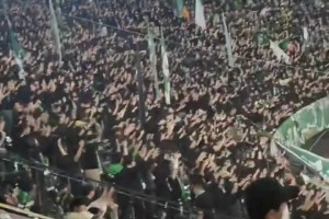 火藥味十足??！實(shí)拍：國安球迷看臺高喊“建業(yè)是XX”