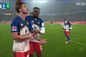 ??伊布附體驚艷腳法！漢堡鐵閘武什科維奇神級(jí)蝎子擺尾破門！