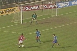 戰(zhàn)勝巴薩，AC米蘭的首座歐洲超級杯冠軍