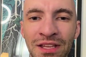 拓記：楊瀚森上半場防守伊迪力不從心，下半場冷靜和自信多了！